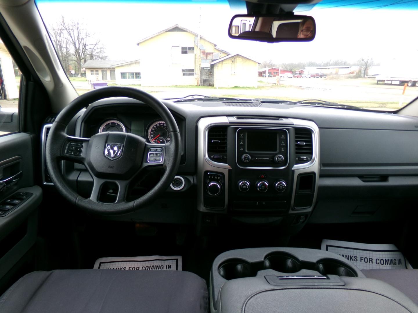 2016 White /Gray RAM 1500 SLT (1C6RR6GGXGS) with an 3.6L engine, 8-speed automatic transmission, located at 401 First NE, Bearden, AR, 71720, (870) 687-3414, 33.726528, -92.611519 - Photo#22